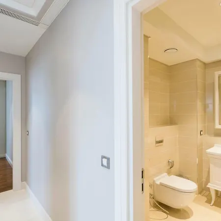 Ist Flats Serviced Apartments-emaar Sq Aparthotel 2*