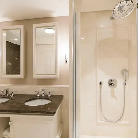 Ist Flats Serviced Apartments-emaar Sq 2*