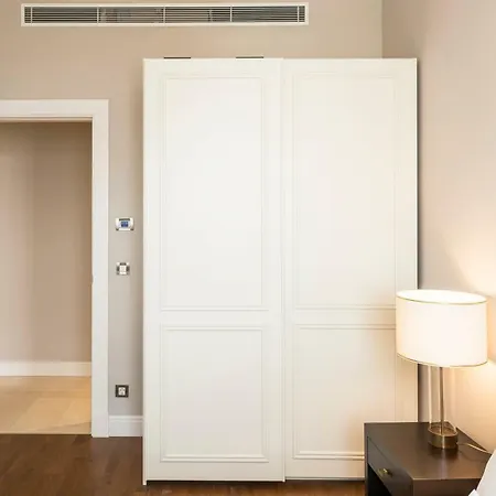 Ist Flats Serviced Apartments-emaar Sq