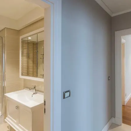 Ist Flats Serviced Apartments-emaar Sq Aparthotel 2*
